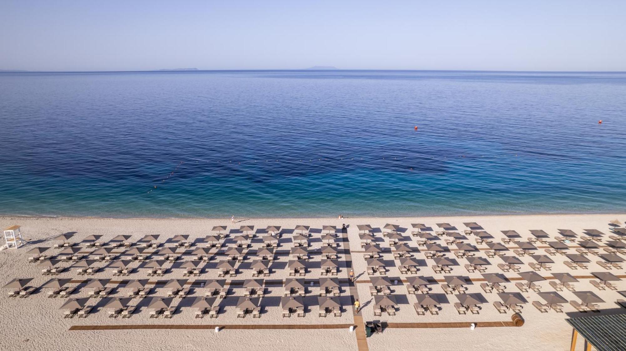 Prado Luxury Himare