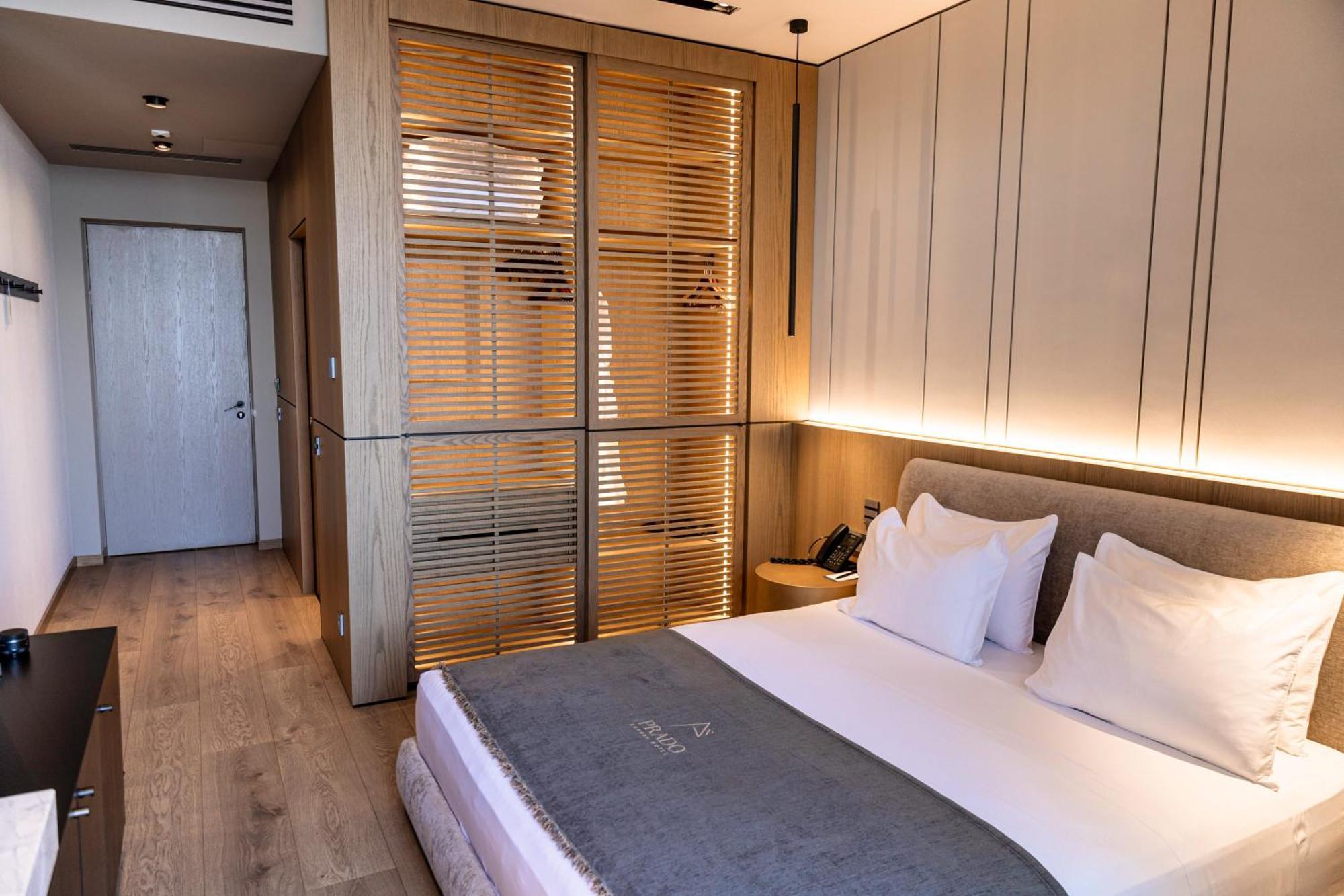 Prado Luxury 5* Himarë