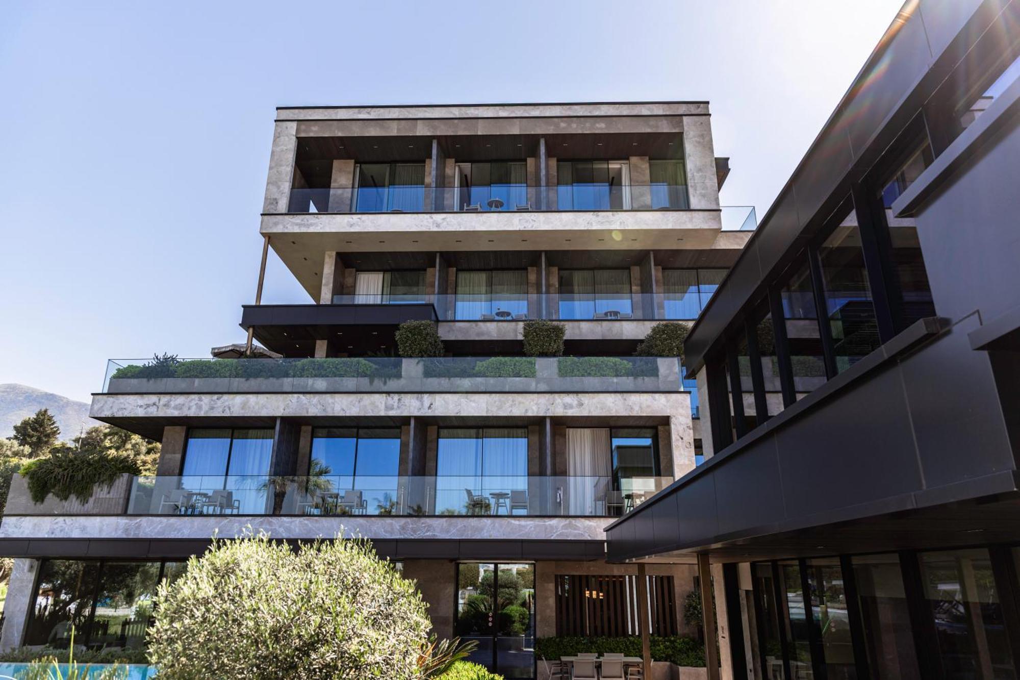 Prado Luxury Hotel