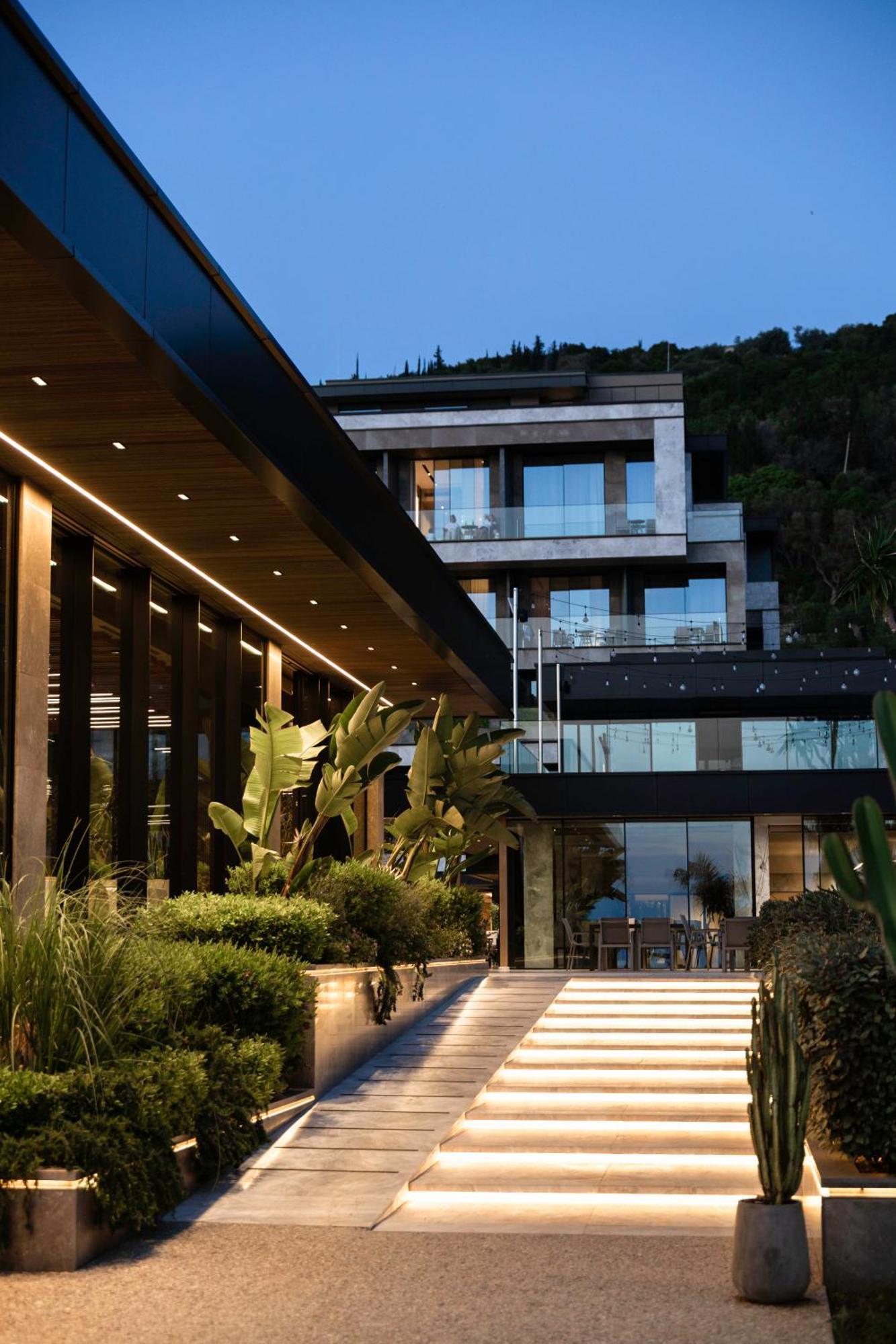 Prado Luxury 5* Himarë