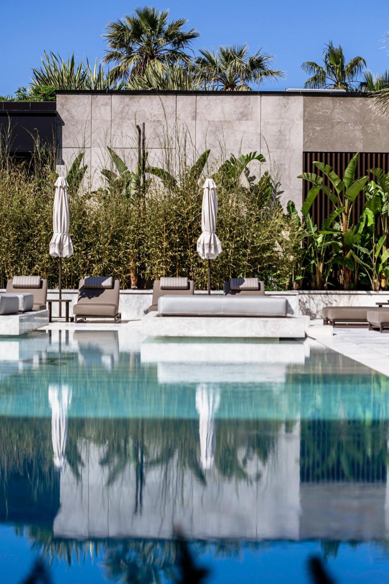 Prado Luxury Hotel 5*
